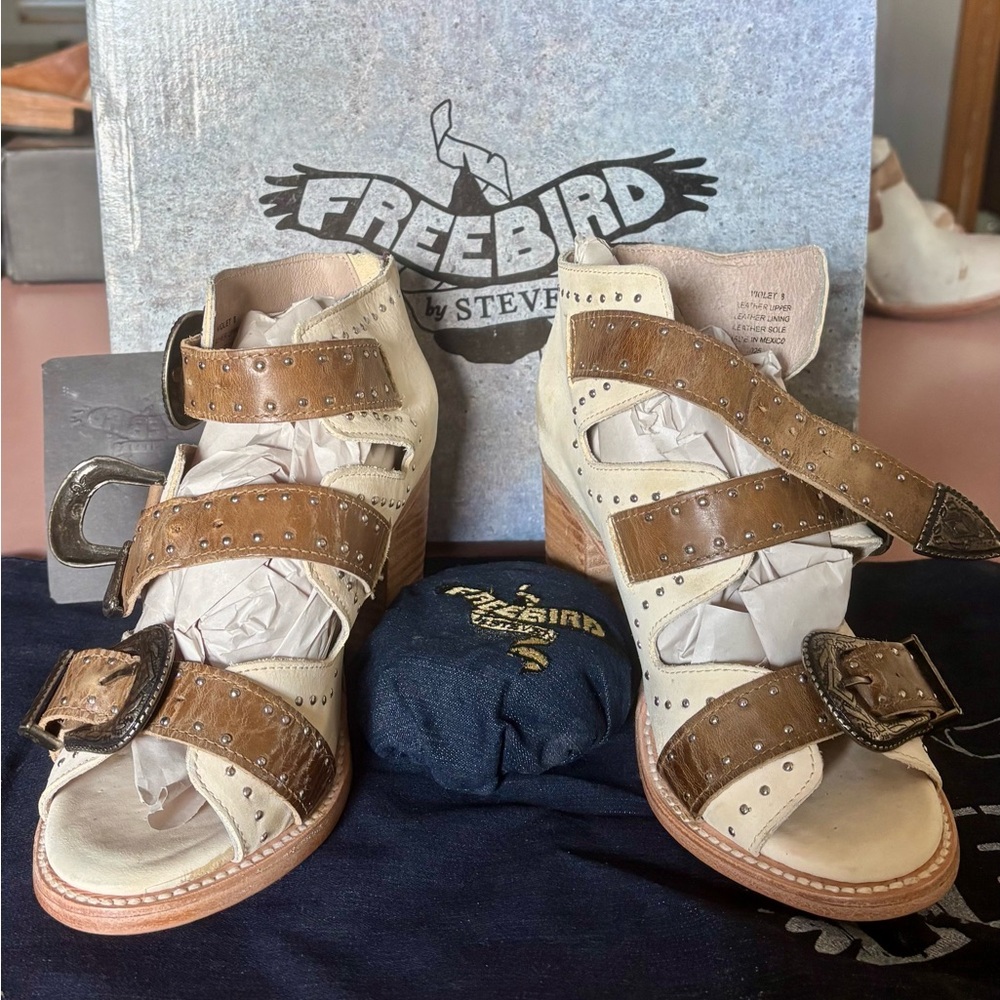 Freebird by Steven /Freebird Violet/ White Multi Double-Strap Sandals